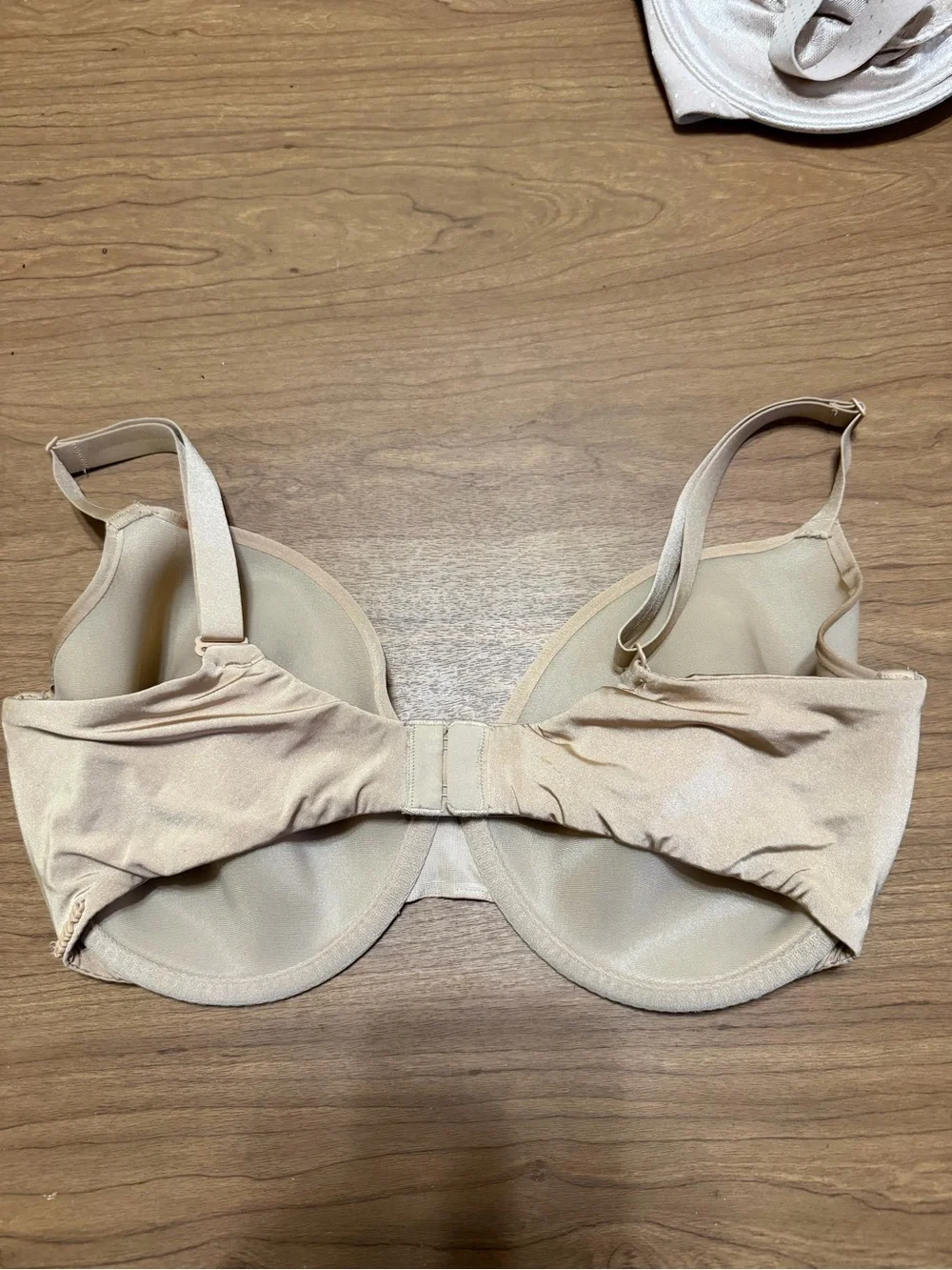 Skims Everyday Seamless Nude T-Shirt Bra with Light Padding 38dd soft comfy - Picture 3 of 5
